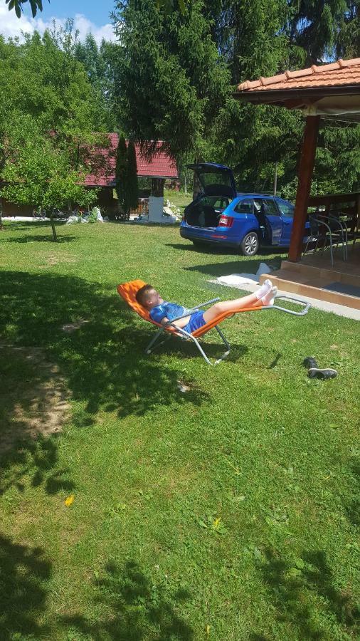 D.I.M. Holiday House Seliste Dreznicko Ngoại thất bức ảnh